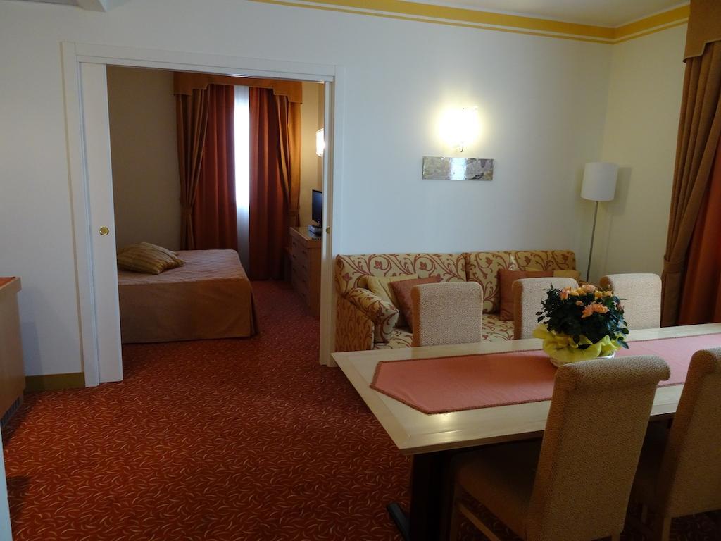 Hotel Roma Cividale Del Friuli Room photo
